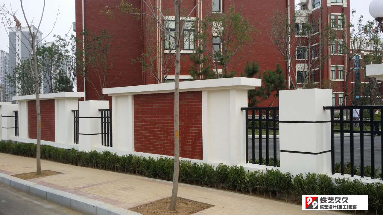 泰安英雄山小学铁艺围墙