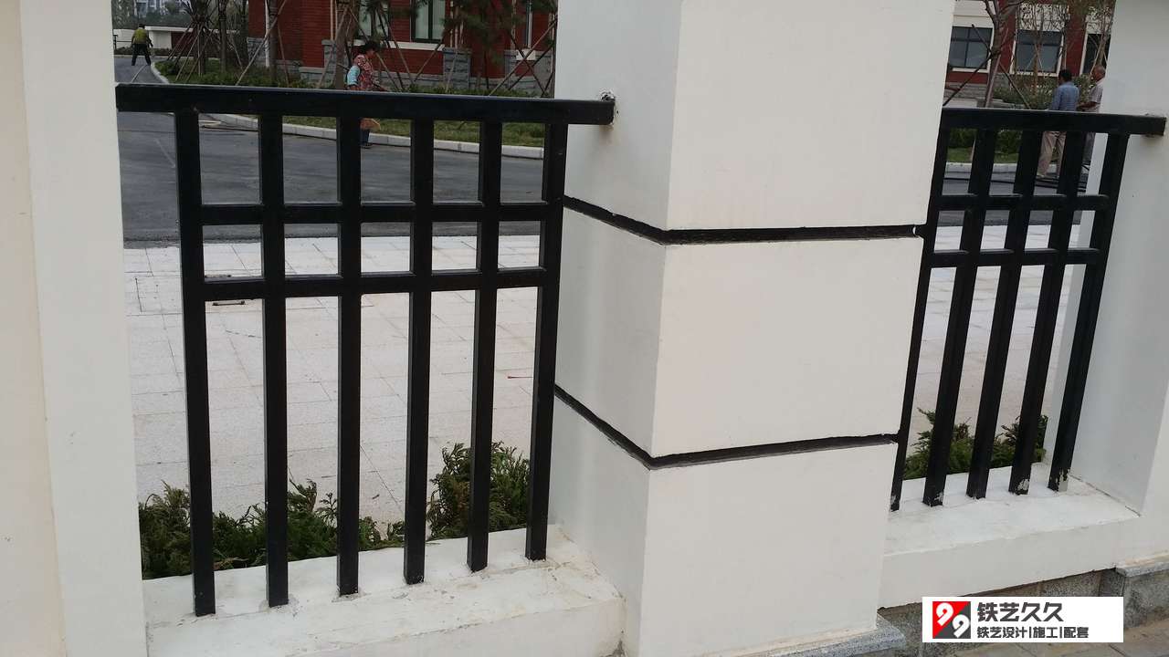 泰安英雄山小学铁艺围墙