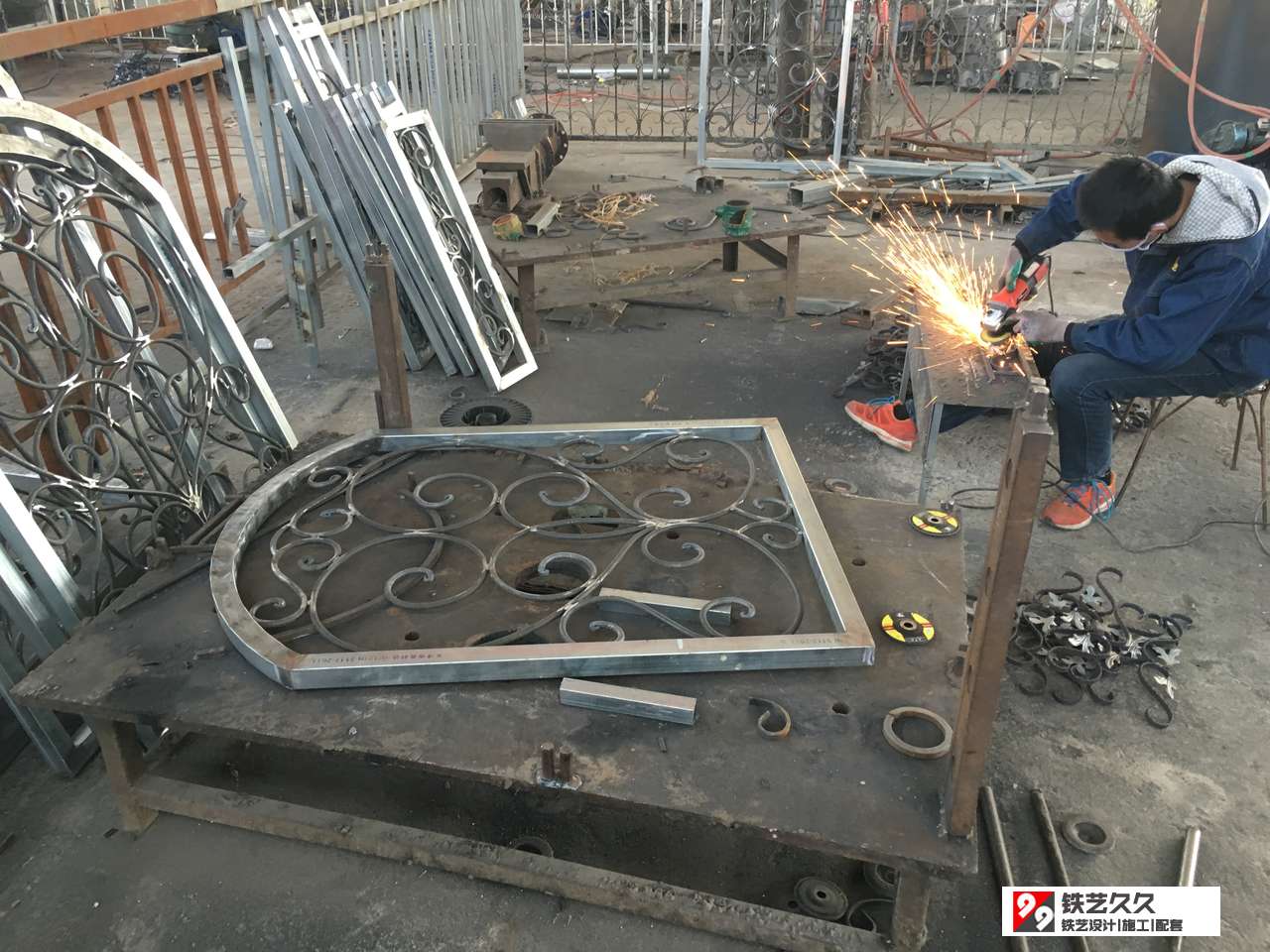 泰安紫郡别墅铁艺小门