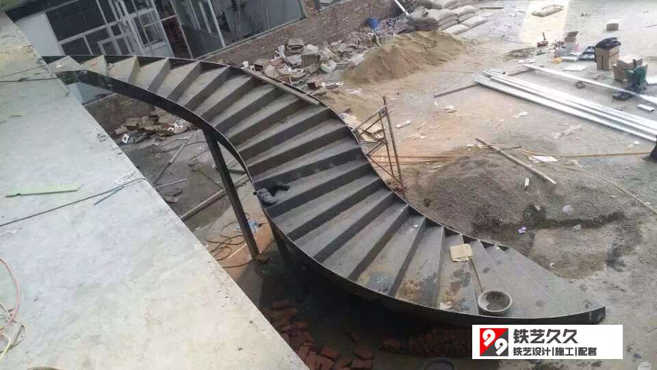泰安苏菲儿餐厅旋转楼梯