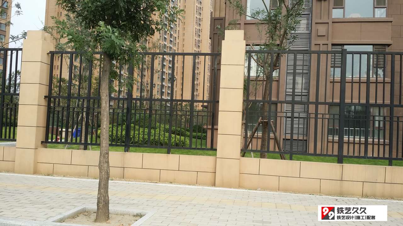 泰安绿地公馆铁艺围墙
